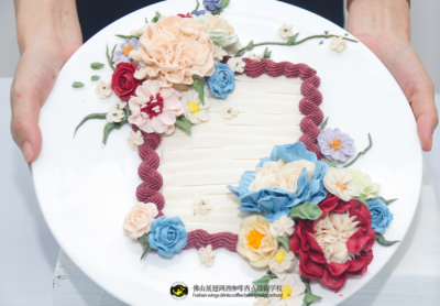 蛋糕裱花有什么技巧？烘焙裱花的基本技巧
